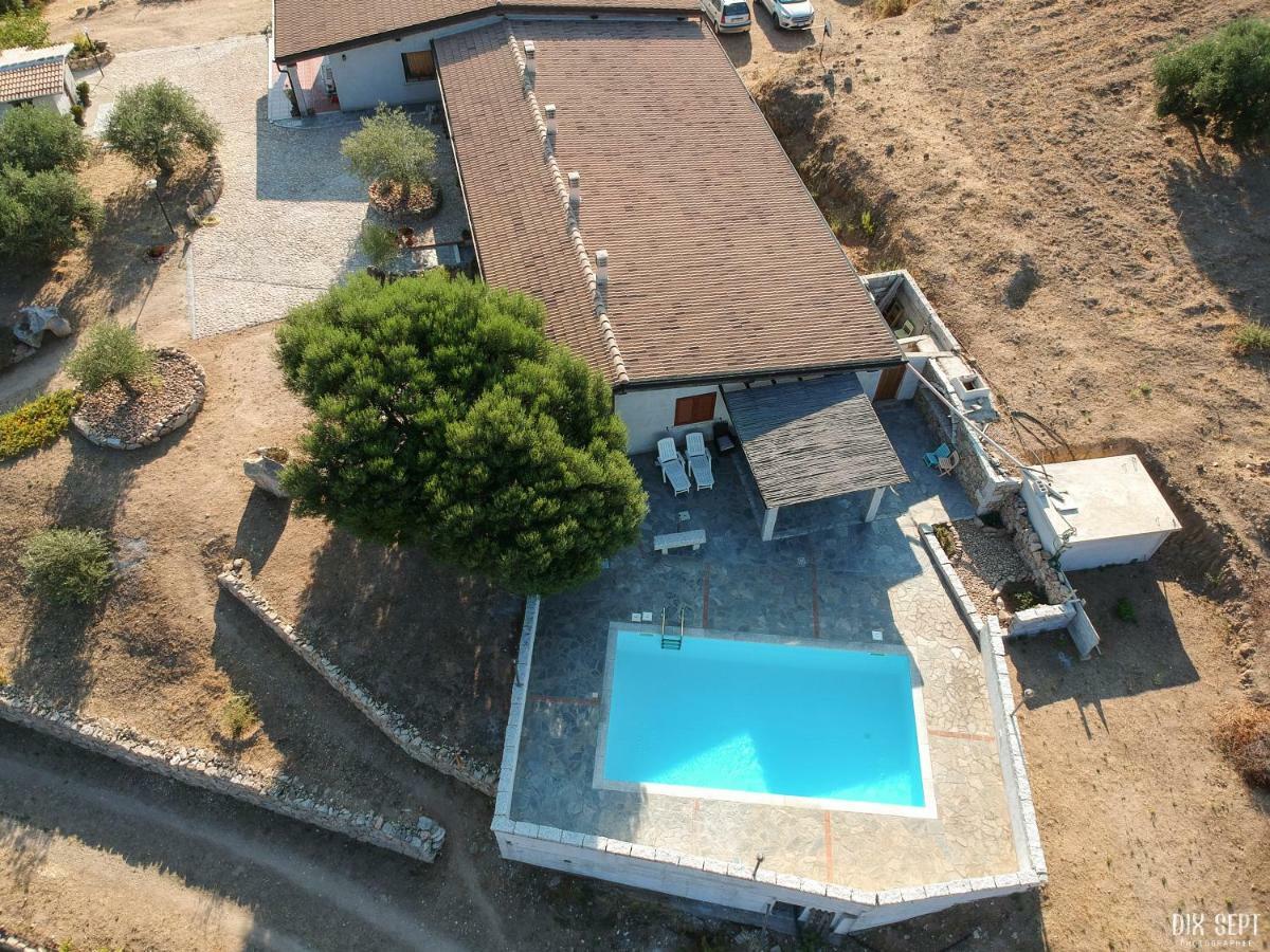 B&B Sa Mendula Oliena Kültér fotó